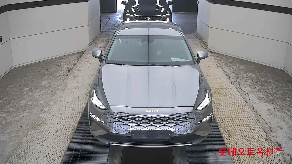 2023 Kia K8, VIN KNAM241BBPA033743