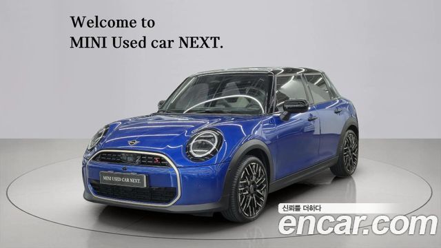 2025 Mini Cooper, VIN WMW51GD08S2W74701