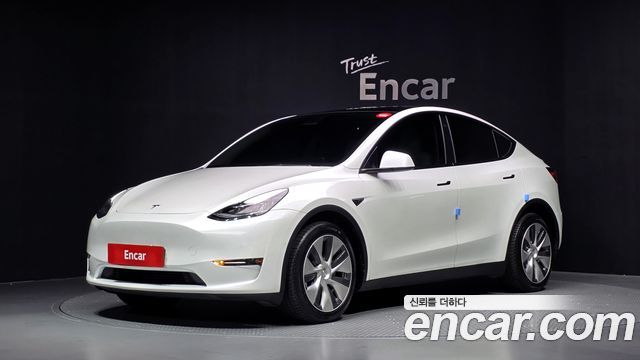 2022 Tesla Model Y, VIN 7SAYGDEE4NF498693