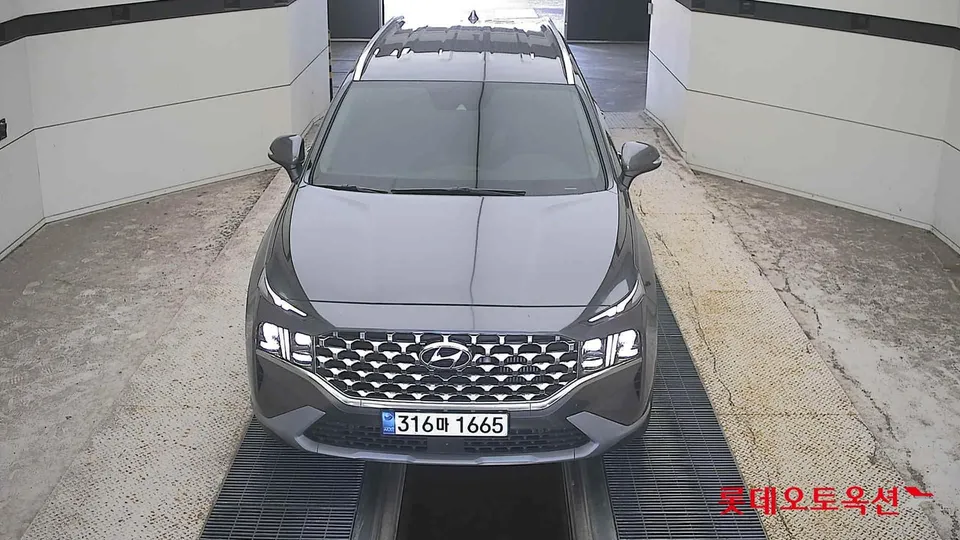 2021 Hyundai Santa Fe, VIN KMHS381HGMU413847