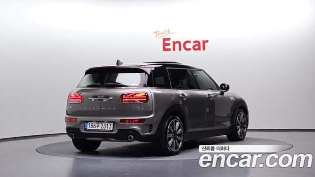 2021 Mini Clubman, VIN WMWXJ5101M2N42402