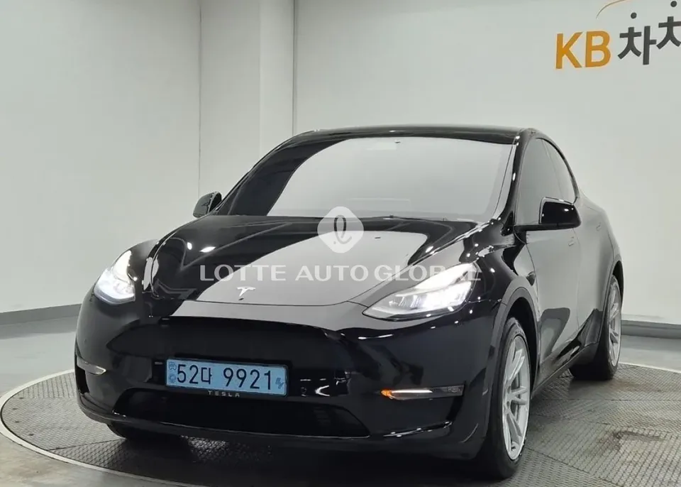 2021 Tesla Model Y, VIN 5YJYGDEE5MF168783