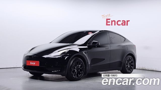 2024 Tesla Model Y, VIN LRWYGCFS4RC191374