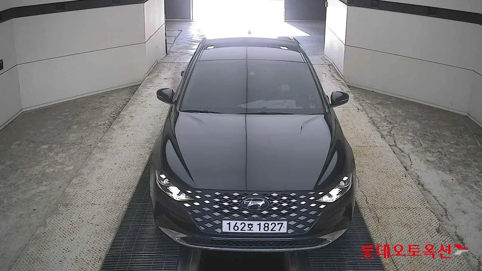 2021 Hyundai Grandeur, VIN KMHF141DBMA423752