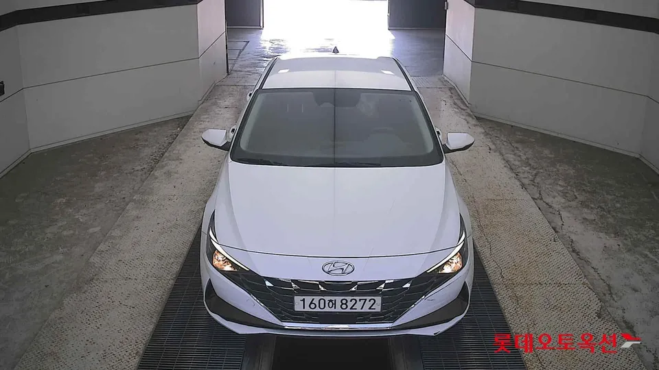 2021 Hyundai Avante, VIN KMHLM41EEMU230856