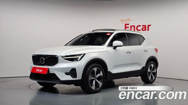 2023 Volvo XC40, VIN YV1XZK921P2052041