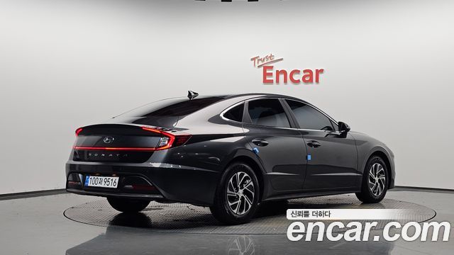 2022 Hyundai Sonata, VIN KMHL241JBNA054087