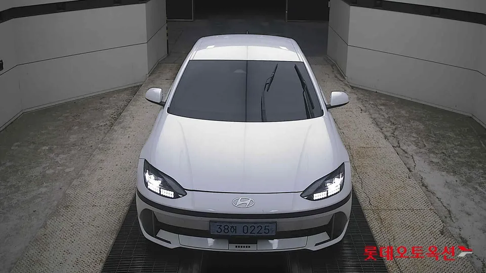 2023 Hyundai Ioniq 6, VIN KMHM241AFPA003084
