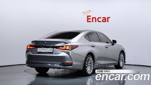 2022 Lexus ES, VIN JTHBA1C19N2011038