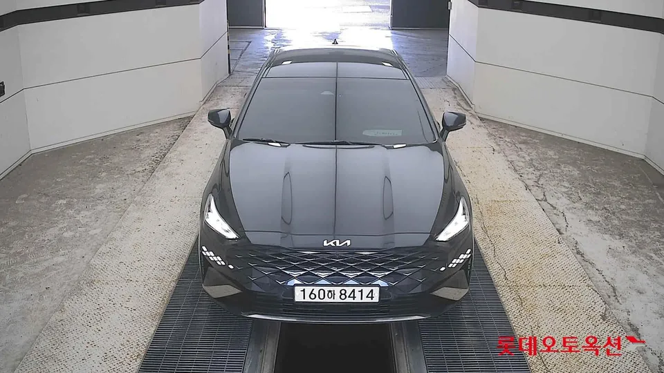 2022 Kia K8, VIN KNAM641BBNA015838