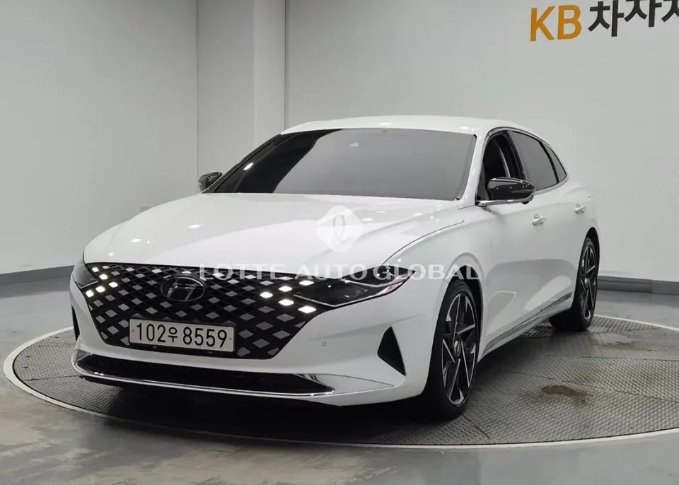 2022 Hyundai Grandeur, VIN KMHF141GBNA455867
