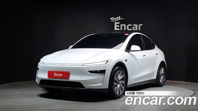 2025 Tesla Model Y, VIN LRWYGCFJ1SC174562