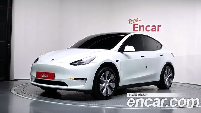 2021 Tesla Model Y, VIN 5YJYGDEE5MF226200
