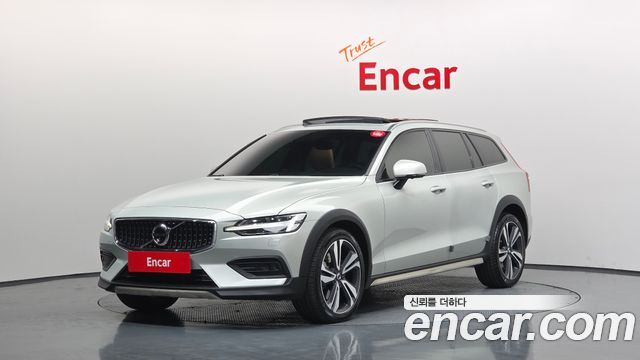 2021 Volvo V60, VIN YV1ZZL12CM1067339