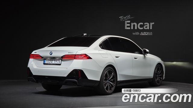 2026 BMW 5-Series, VIN WBA51FJ07TCW51677
