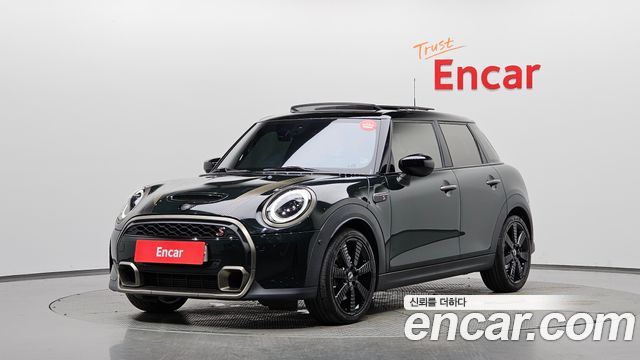 2023 Mini Cooper, VIN WMW61DK0XP2S97317
