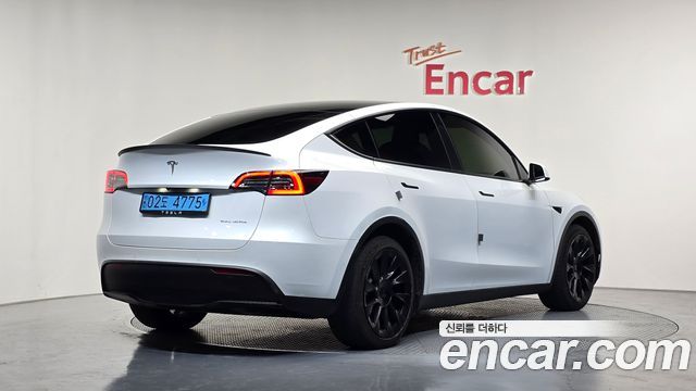 2022 Tesla Model Y, VIN 7SAYGDEE8NF413760