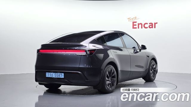 2025 Tesla Model Y, VIN LRWYGCFJ5SC053906
