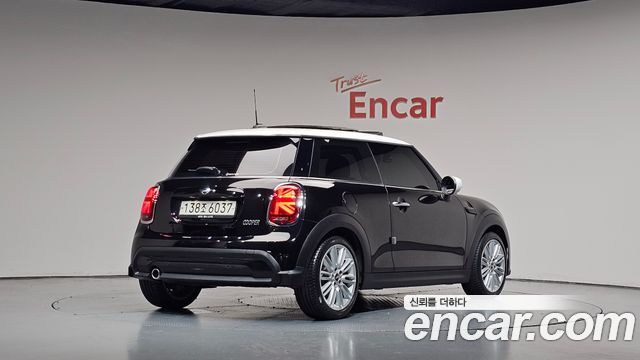 2022 Mini Cooper, VIN WMW41DH02N2R29660