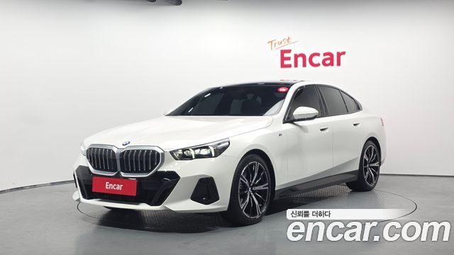 2024 BMW 5-Series, VIN WBA51FJ03RCR42573