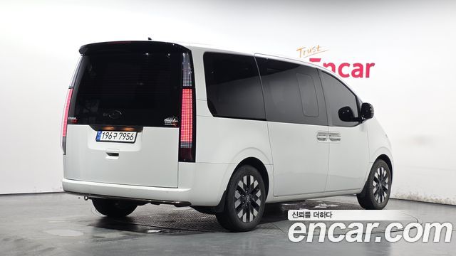 2025 Hyundai Staria, VIN KMHYD81ABSU003847