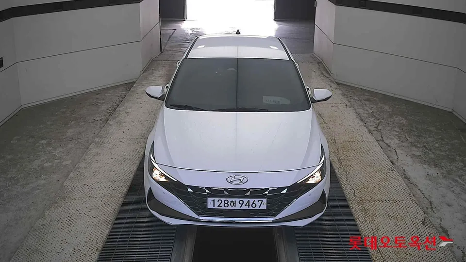 2021 Hyundai Avante, VIN KMHLM41EEMU006096