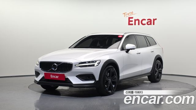 2020 Volvo V60, VIN YV1ZZ102CL1046335