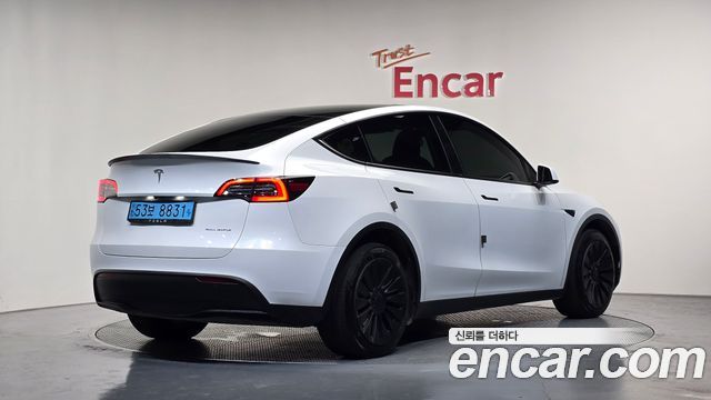 2022 Tesla Model Y, VIN 7SAYGDEE6NF567903