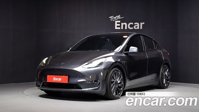 2024 Tesla Model Y, VIN LRWYGCEL7RC553286