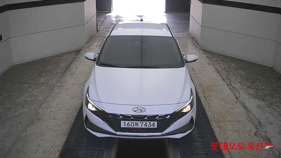 2021 Hyundai Avante, VIN KMHLM41EEMU206173