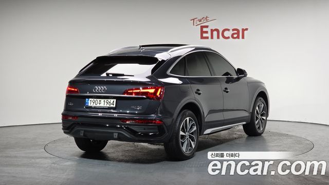 2021 Audi Q5, VIN WAUZZZFY0M2112481