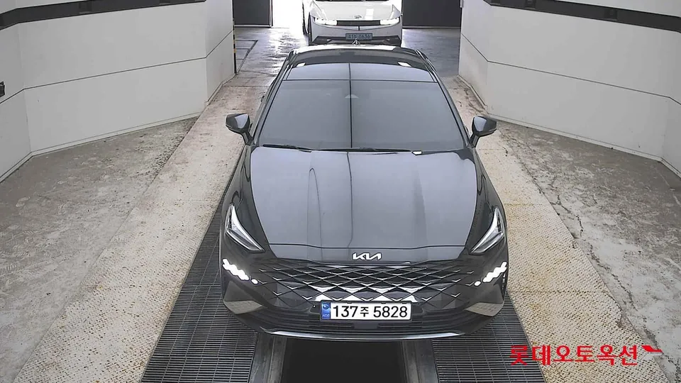 2022 Kia K8, VIN KNAM1411BNA007549