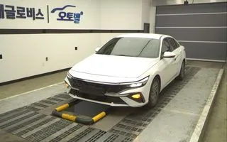 2024 Hyundai Avante, VIN KMHLN41EERU669656