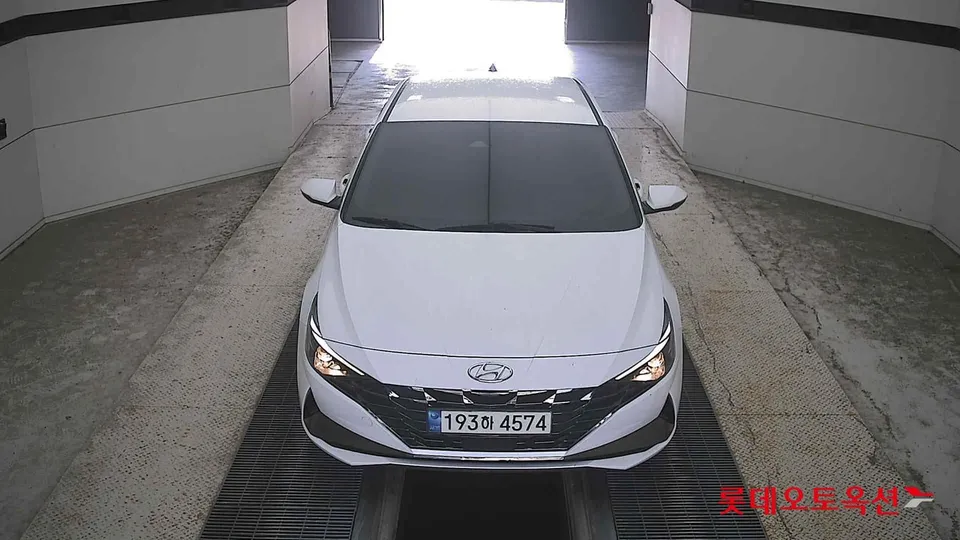 2022 Hyundai Avante, VIN KMHLM41EENU271832