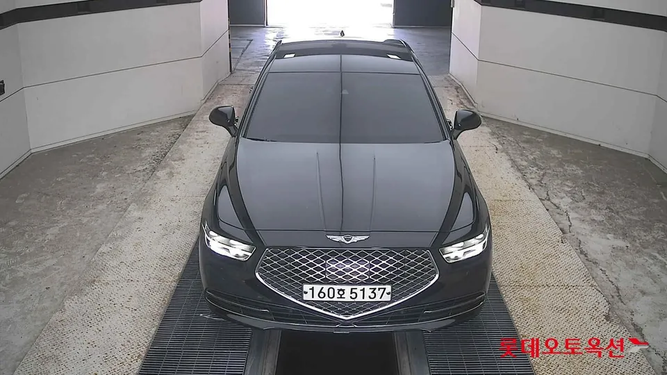 2021 Genesis G90, VIN KMHG141DBMU091796