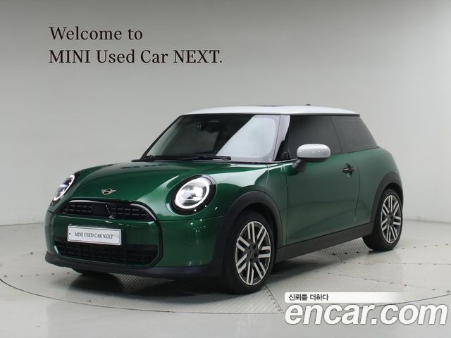 2025 Mini Cooper, VIN WMW81GD08S2W32932