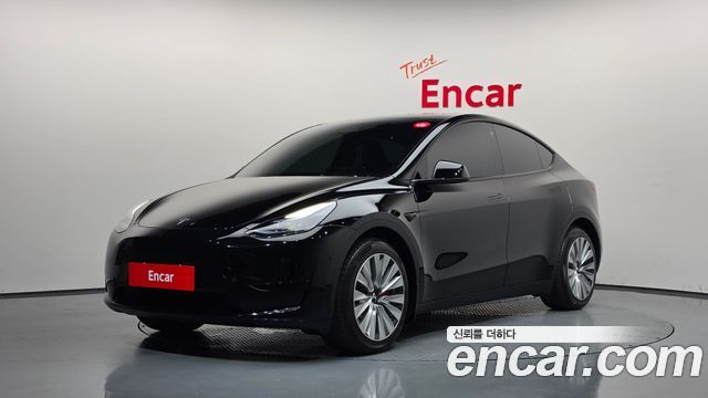 2024 Tesla Model Y, VIN LRWYGCFS2RC159801
