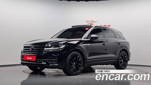 2021 Volkswagen Touareg, VIN WVGZZZCRZMD000311