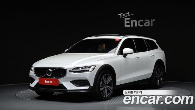 2021 Volvo V60, VIN YV1ZZL12CM1078300