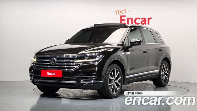 2020 Volkswagen Touareg, VIN WVGZZZCRZLD021467