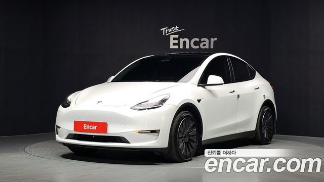 2022 Tesla Model Y, VIN 7SAYGDEE0NF500858