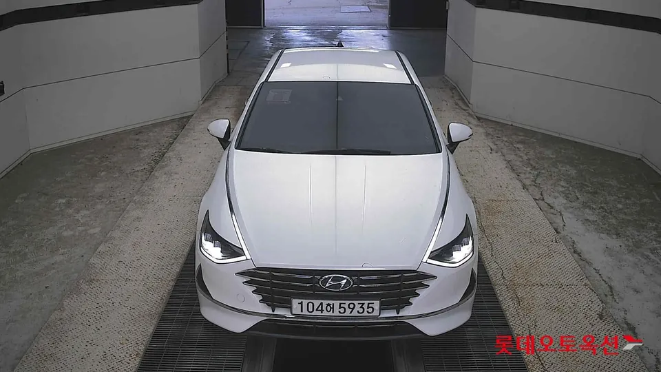 2021 Hyundai Sonata, VIN KMHL141EBMA104022