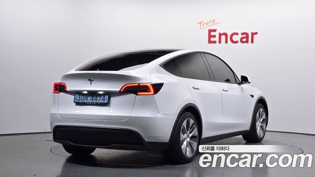 2021 Tesla Model Y, VIN 5YJYGDED9MF175940