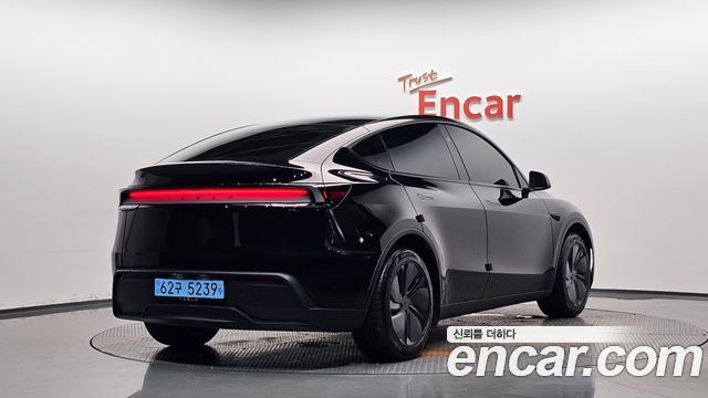 2025 Tesla Model Y, VIN LRWYGCFJXSC326807