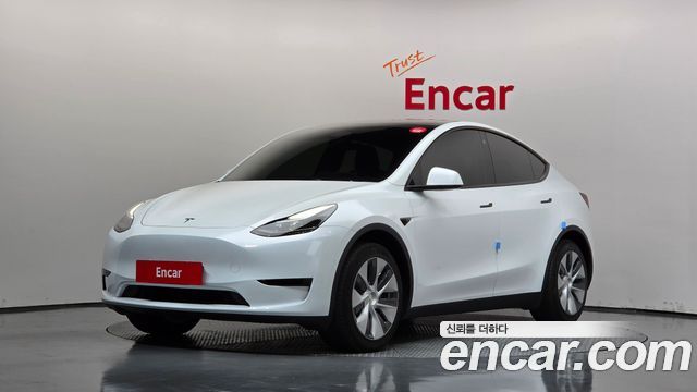 2023 Tesla Model Y, VIN LRWYGCFS9PC075858
