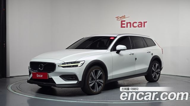 2021 Volvo V60, VIN YV1ZZL12CM1068966
