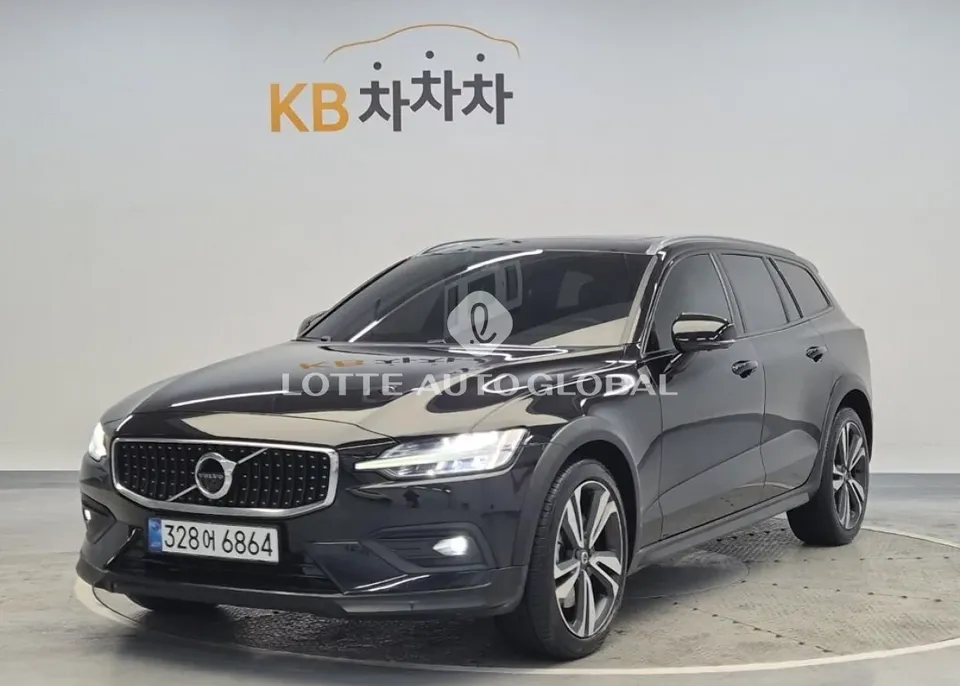 2021 Volvo V60, VIN YV1ZZL12CM1067355