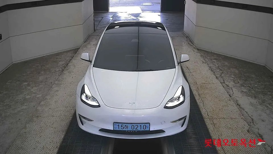 2022 Tesla Model 3, VIN 5YJ3E1EB3NF228405
