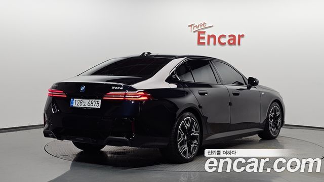 2025 BMW 5-Series, VIN WBA81FJ09SCV15689