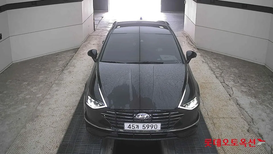 2020 Hyundai Sonata, VIN KMHL241EBLA018057